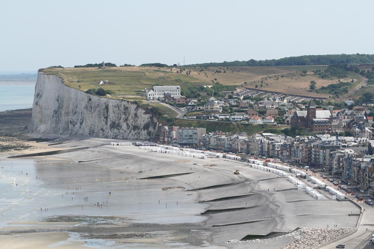 Hotel Royal Albion Mesnil-Val-Plage Exteriör bild